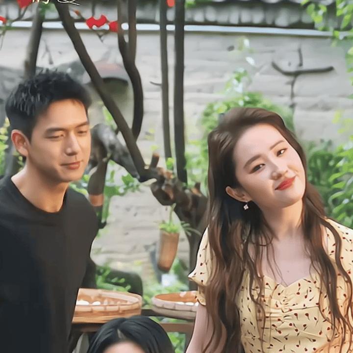 刘亦菲为李现新剧宣传，星光助力，共赴荣耀之旅