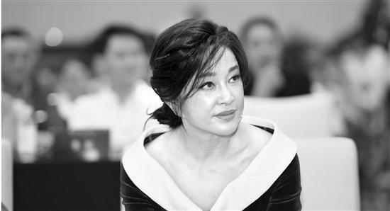 刘晓庆回应被举报涉嫌偷税漏税事件分析