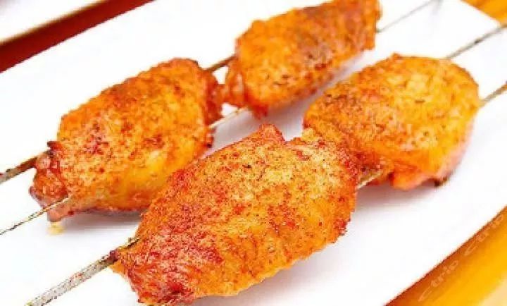 爆料正新鸡排惊现生蛆事件，真相究竟如何？