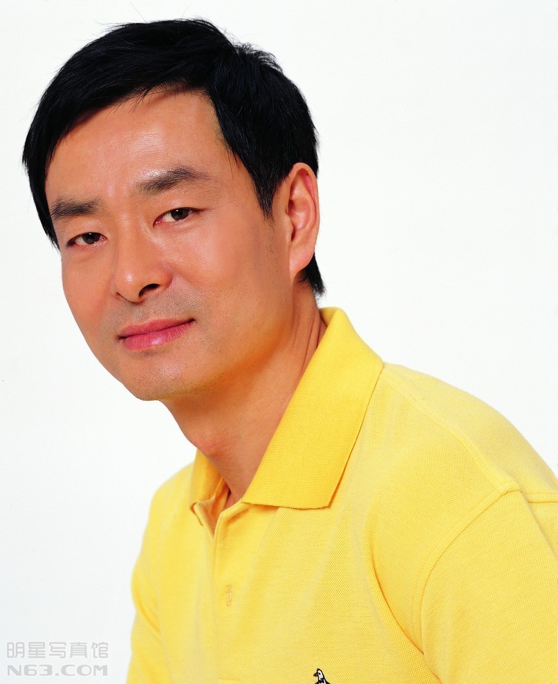 话剧演员濮存昕，舞台上的璀璨之星
