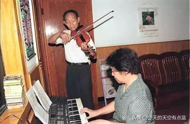 袁隆平院士夫人简介，一位令人敬仰的杰出女性