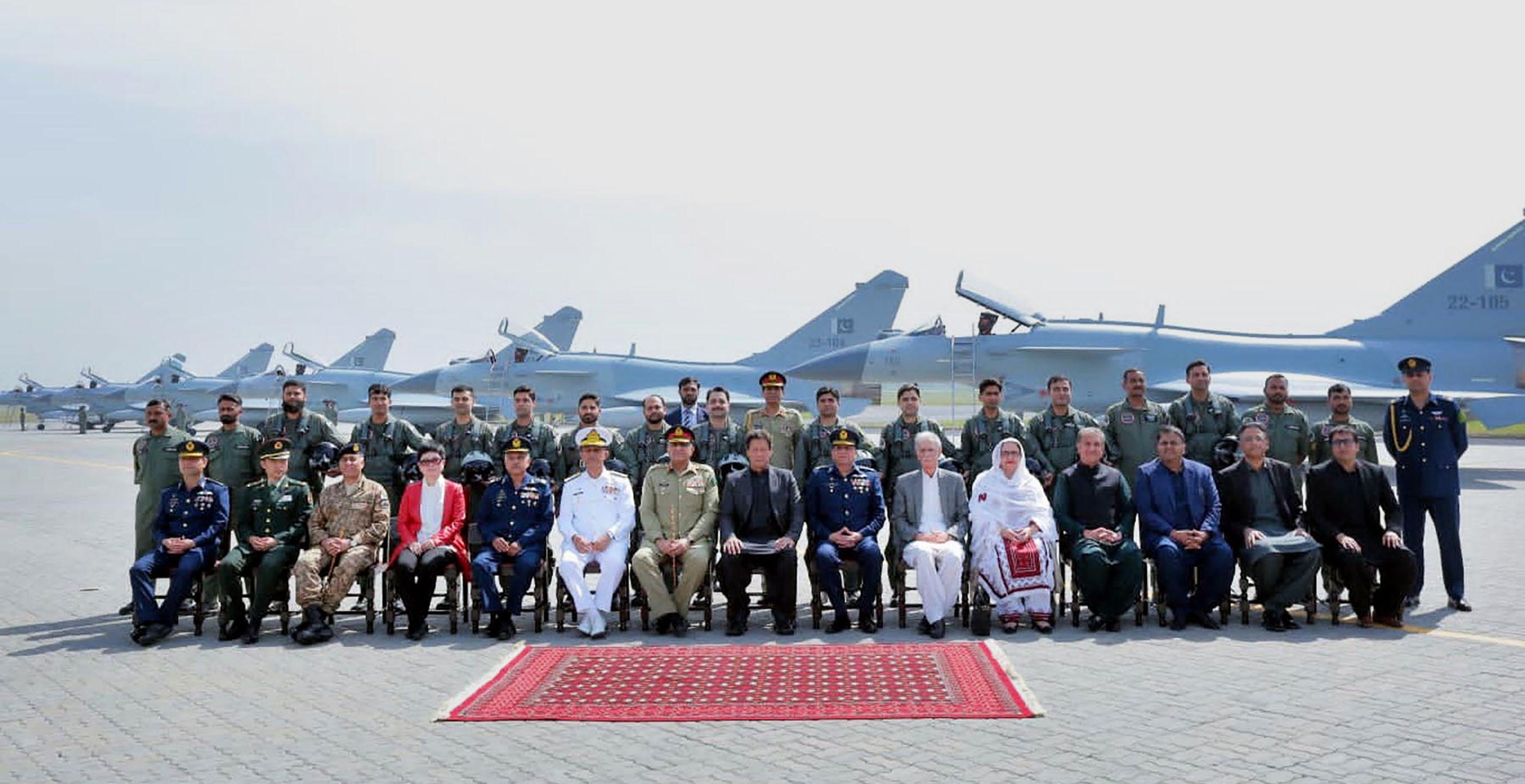 歼10C与F-16在巴基斯坦对抗，空中力量的较量