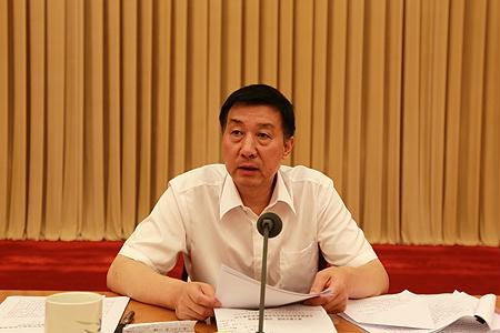 中央组织部部长，严肃处理违规吃喝，树立廉洁自律新风尚