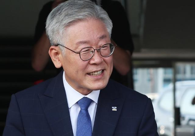 韩国大选惊现变数，一匹黑马横空出世