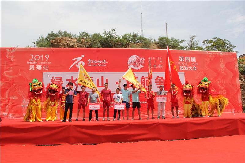 最具人气龙舟赛视频，激情四溢的赛场瞬间