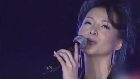 董卿唱歌，声音的力量，情感的流淌