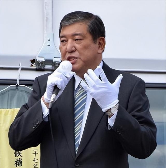 石破茂为何呼吁日本不要再重蹈战争覆辙