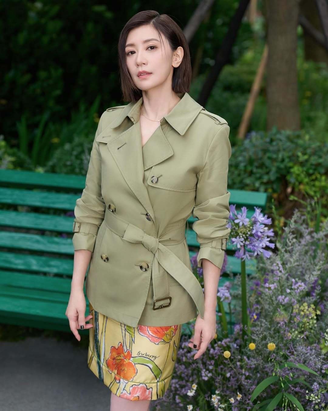 贾静雯一家八口报喜，幸福的大家庭迎来新篇章