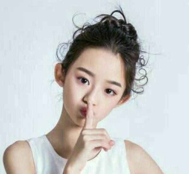 黄杨钿甜家境，探寻背后的故事