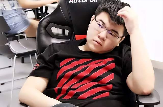 韦神火了，现象背后的多元解读