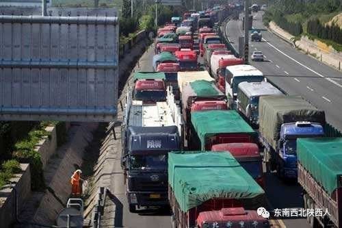 火车过晋乘客变煤蛋，一场奇妙的旅程