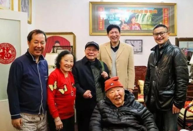 湖南省委书记看望老同志，传递温暖与关怀