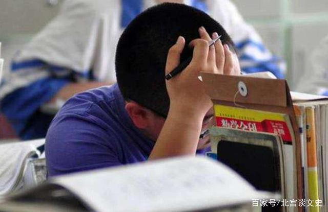 退学北大考上清华男生称复读很无聊，背后的故事引人深思